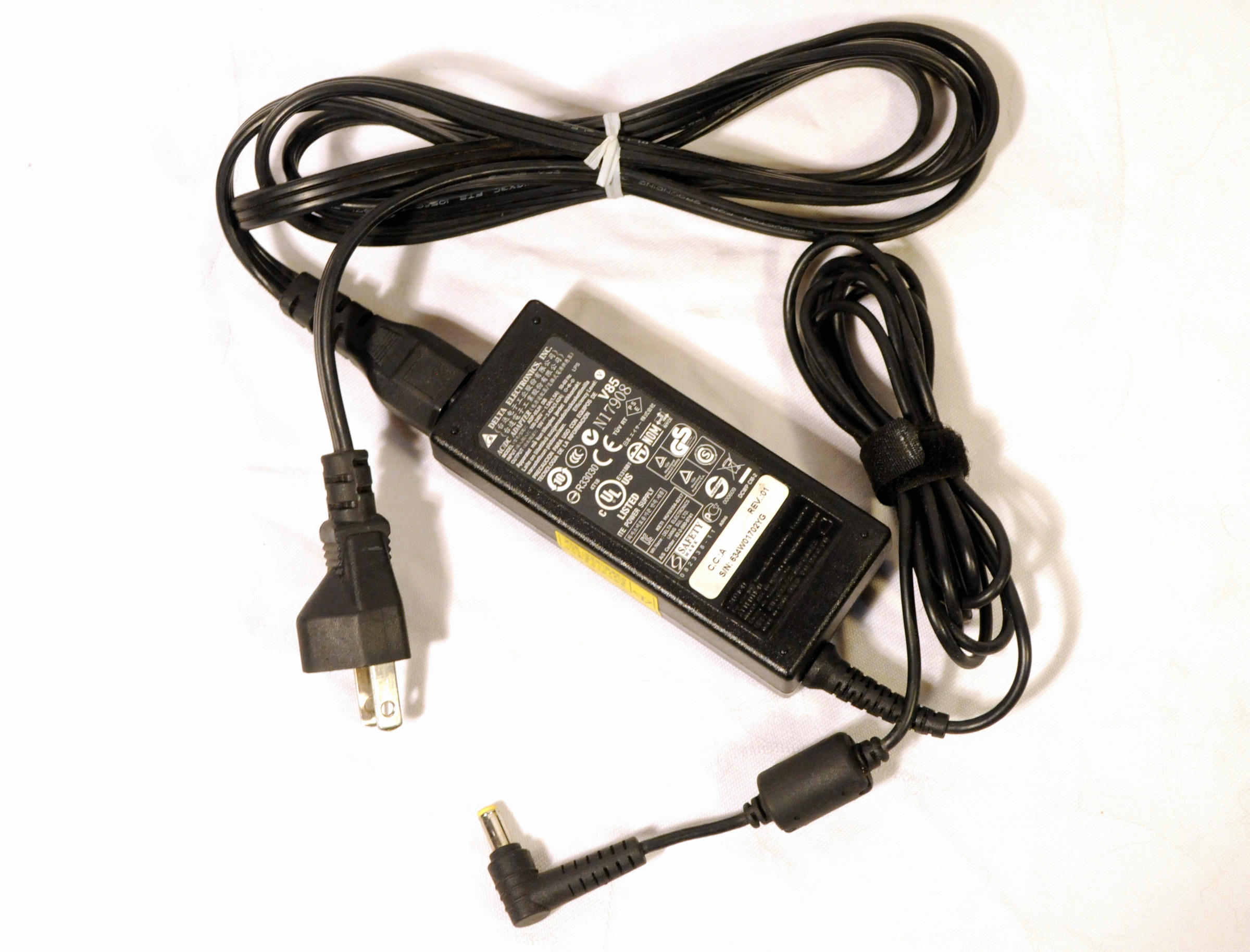 Adapter-Delta-ADP-65JH-DB