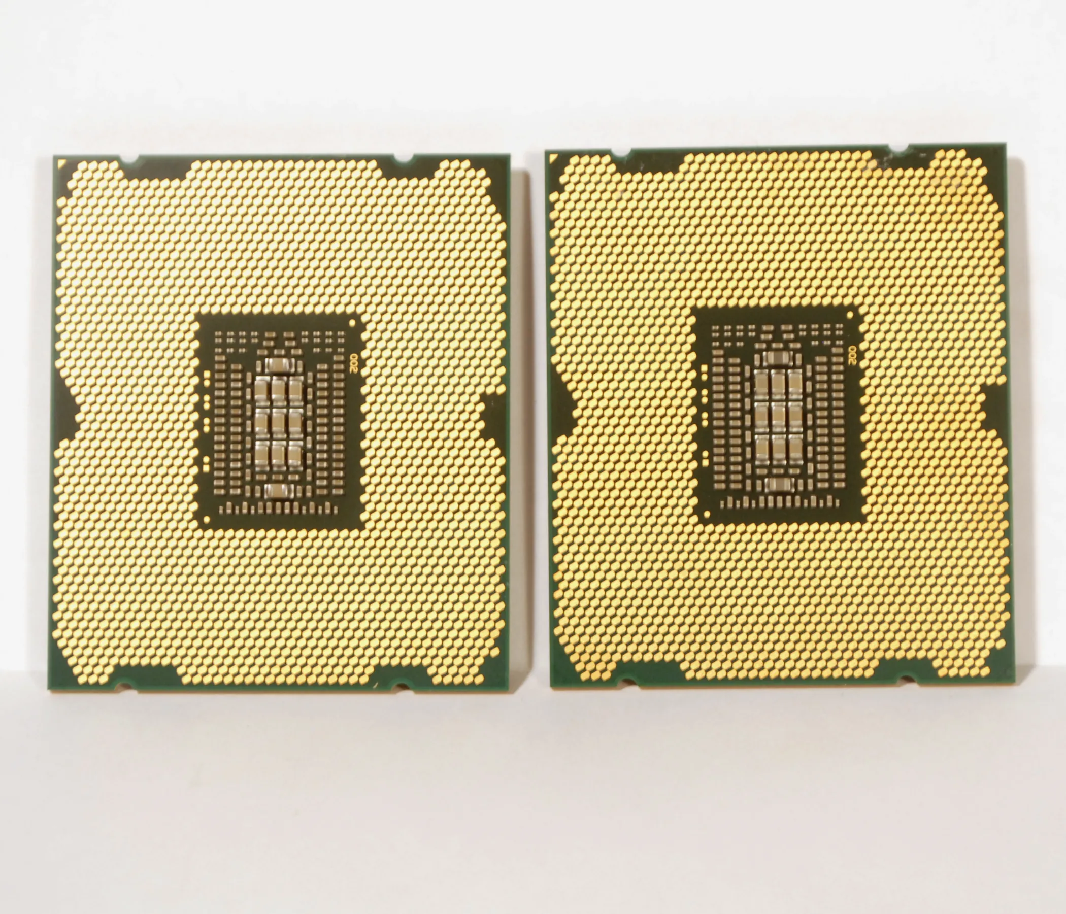 Xeon E5-2690 bottom